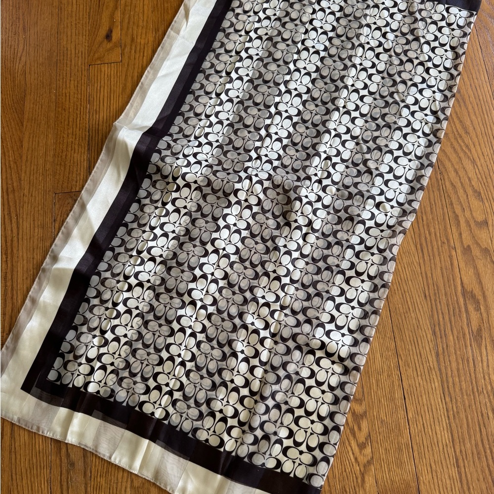 Designer style Scarf - Picture 4 of 4